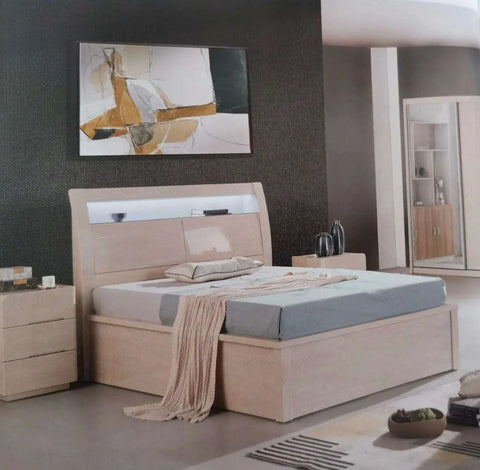 Rugby ottoman bed with gas lift storage mechanism